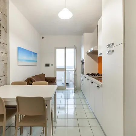 Apartment Beachfront Terrace And Air Conditioning *