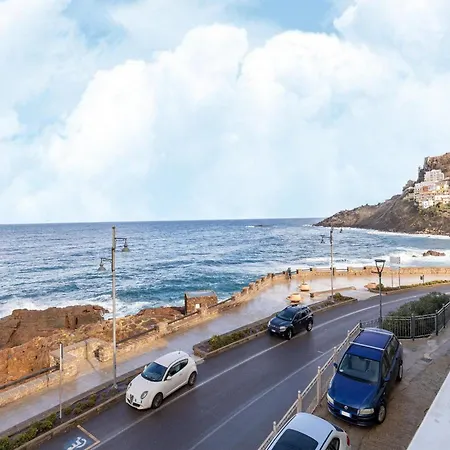 Beachfront Terrace And Air Conditioning Apartment *