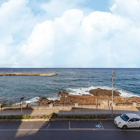 Beachfront Terrace And Air Conditioning Apartment *